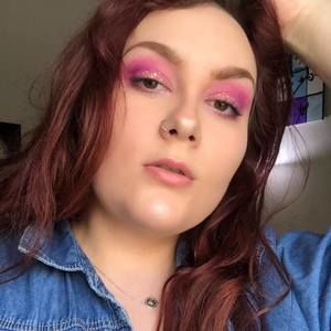 Meet your Posher, Chloe